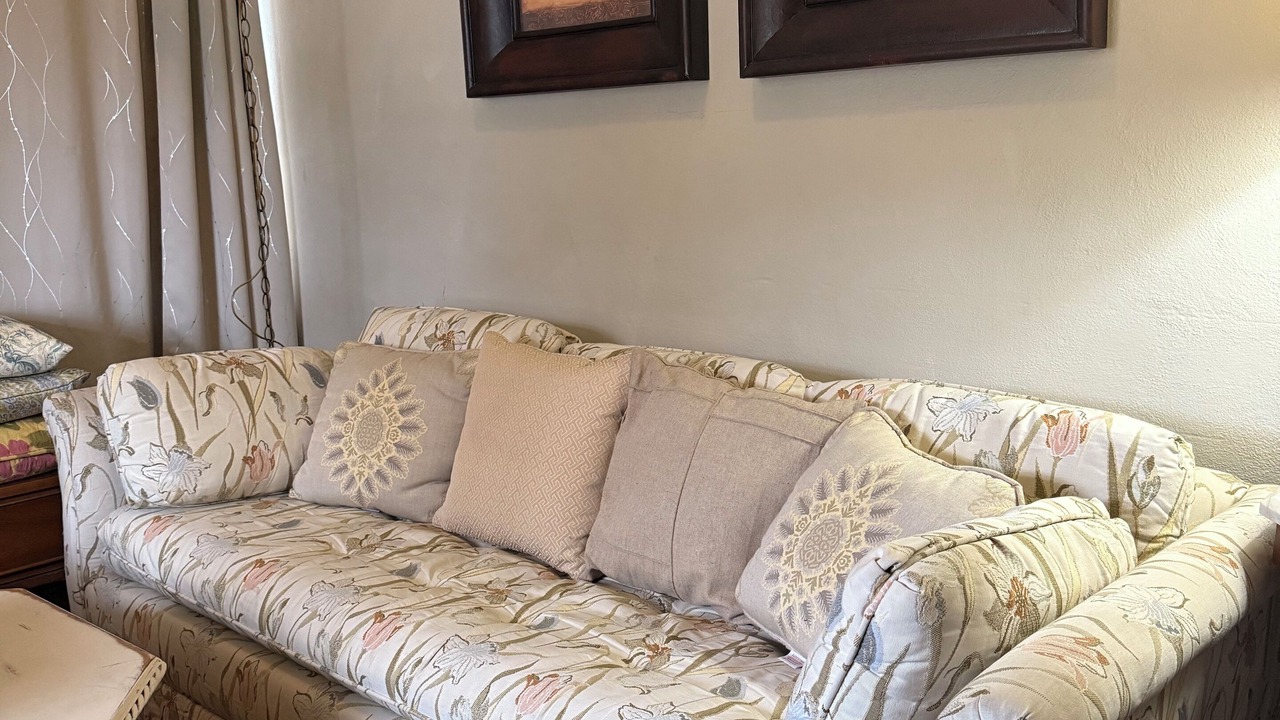 Photo of Livingroom in LaFayette