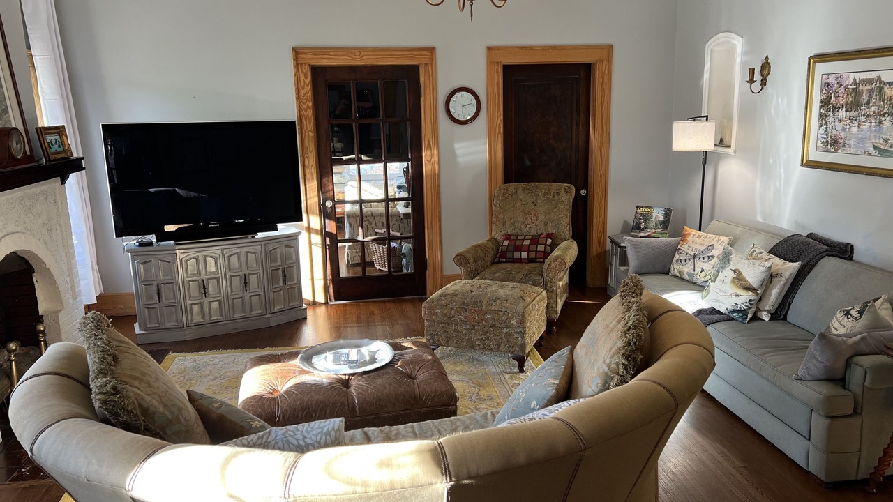 Photo of Livingroom in LaFayette