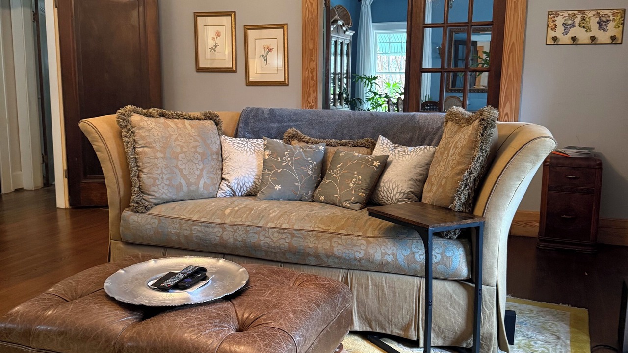 Photo of Livingroom in LaFayette