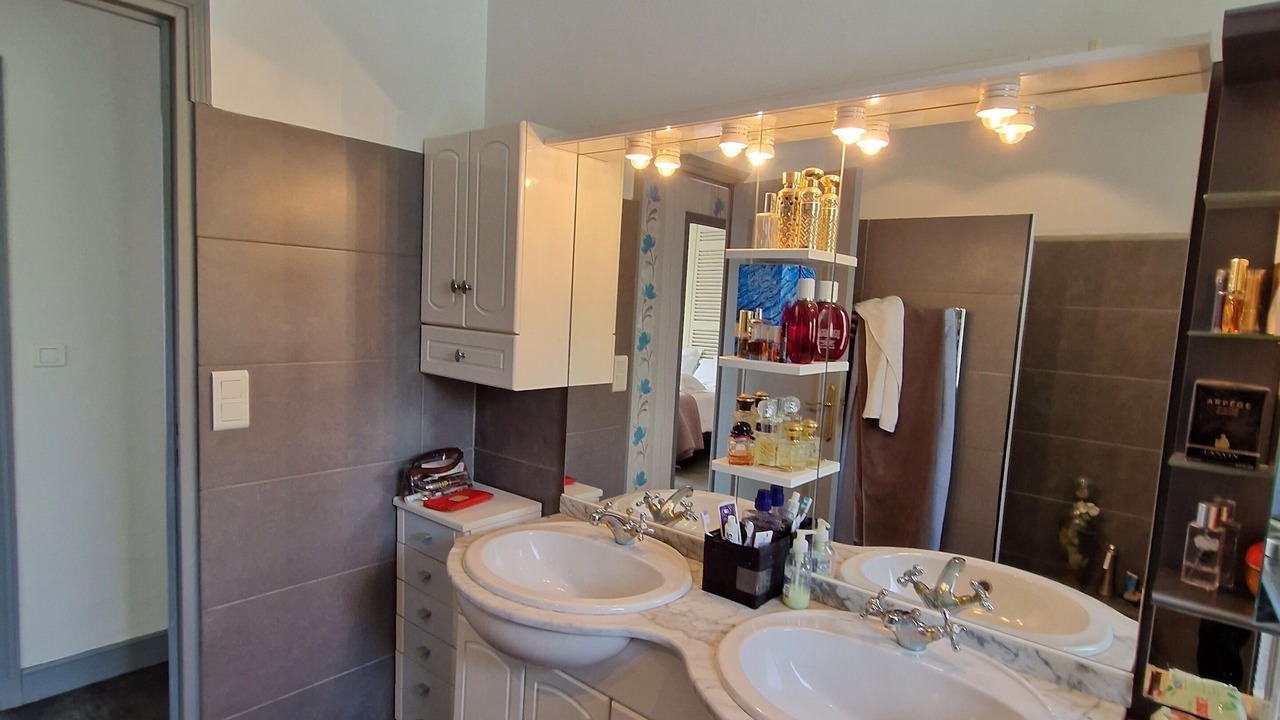 Photo of Bathroom in Sarlat-la-Caneda