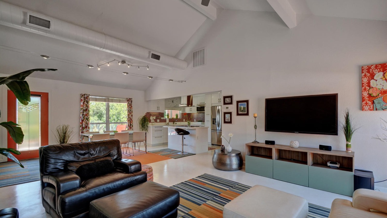 Photo of Livingroom in Kyle