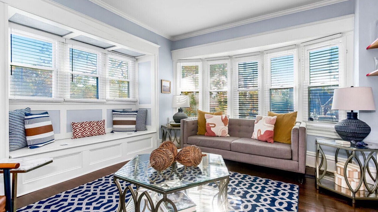 Photo of Livingroom in South Hyde Park
