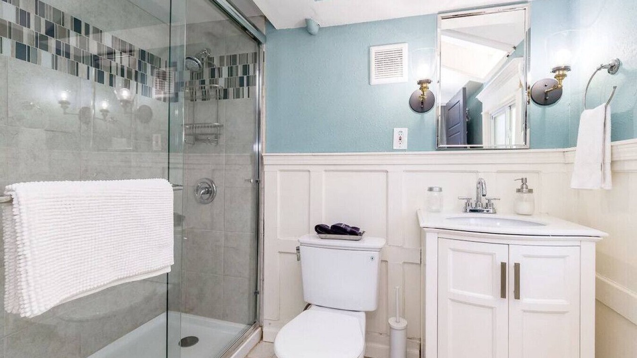 Photo of Bathroom in South Hyde Park