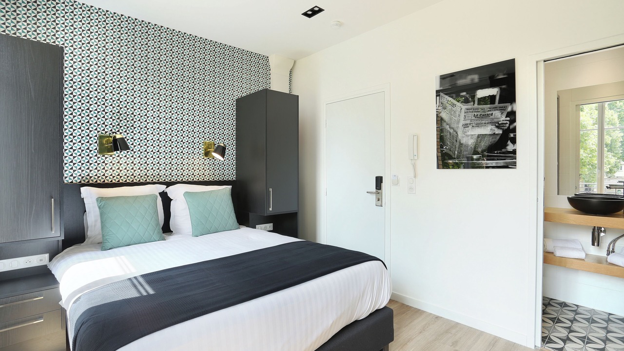 Photo of Bedroom in Grenelle