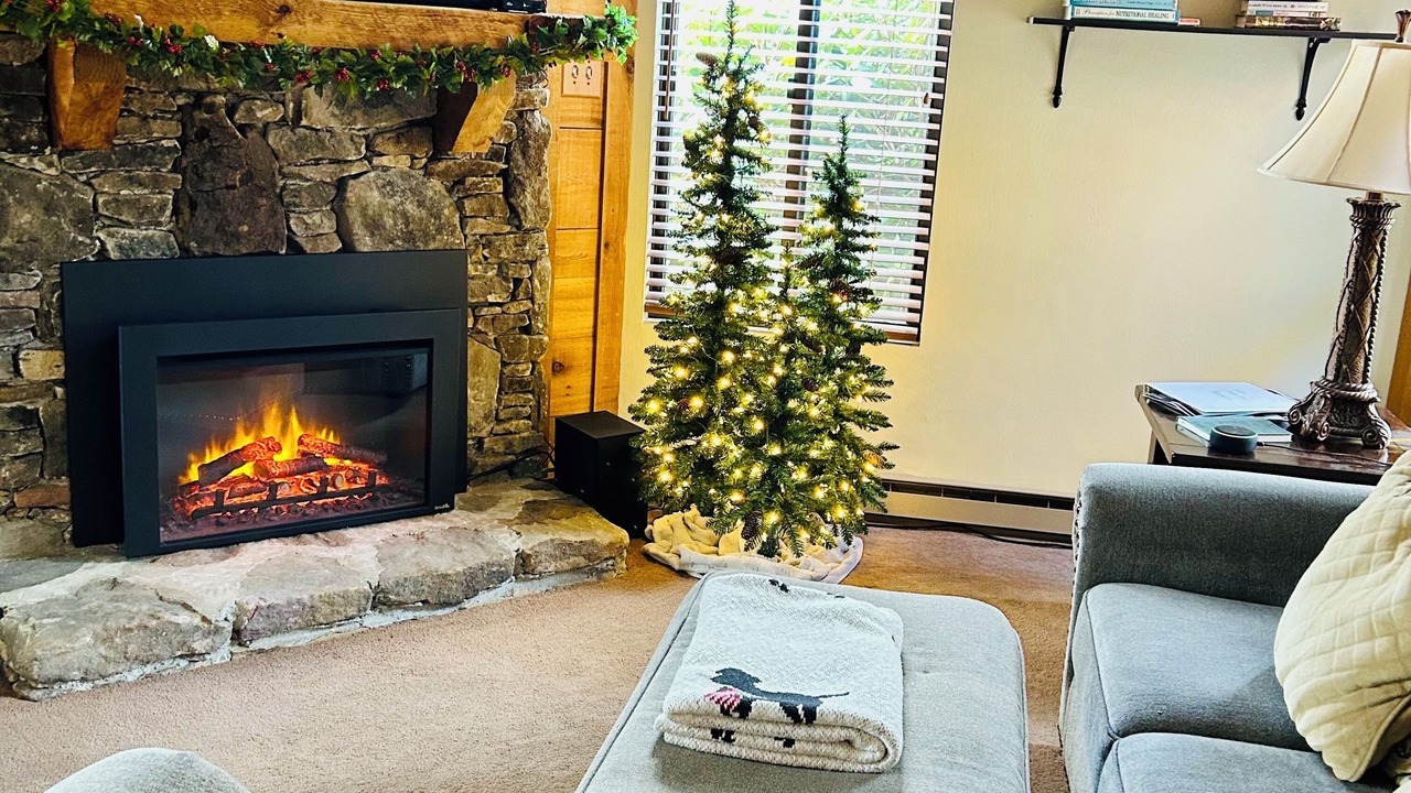 Photo of Livingroom in Seven Springs