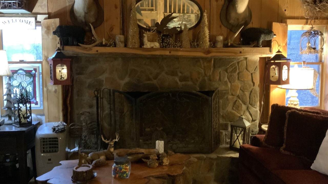 Photo of Livingroom in Clarkesville