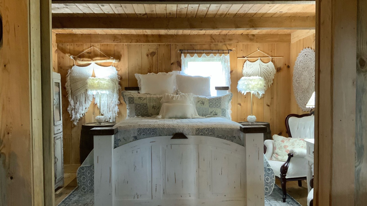 Photo of Bedroom in Clarkesville