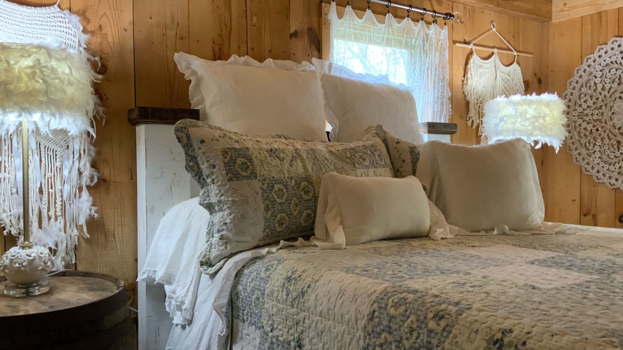Photo of Bedroom in Clarkesville