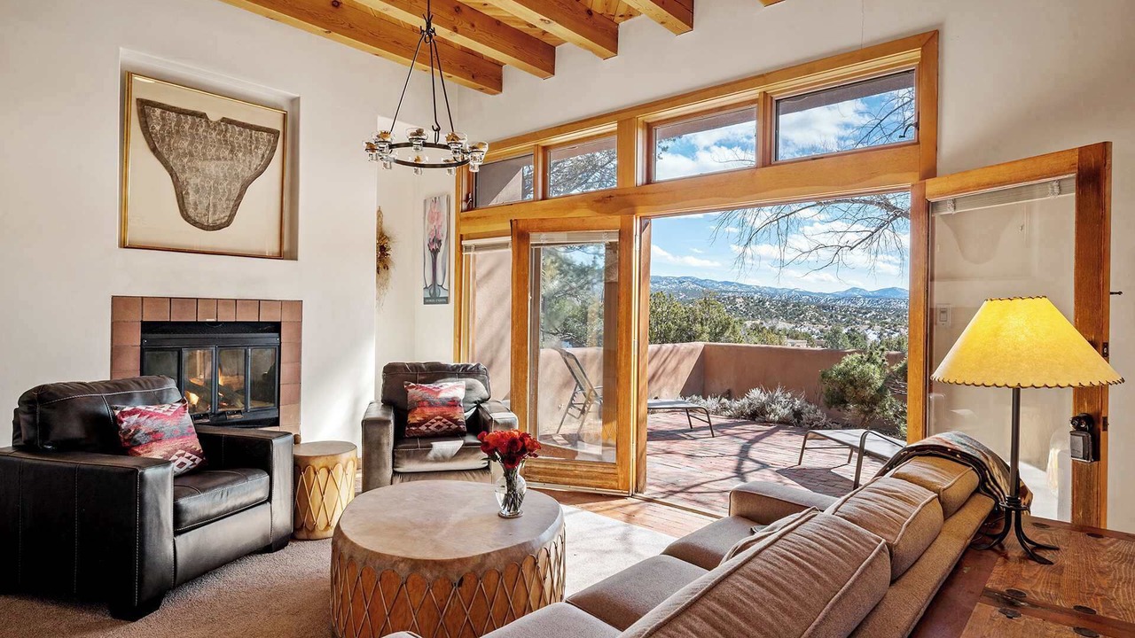 Photo of Livingroom in Nambe Pueblo