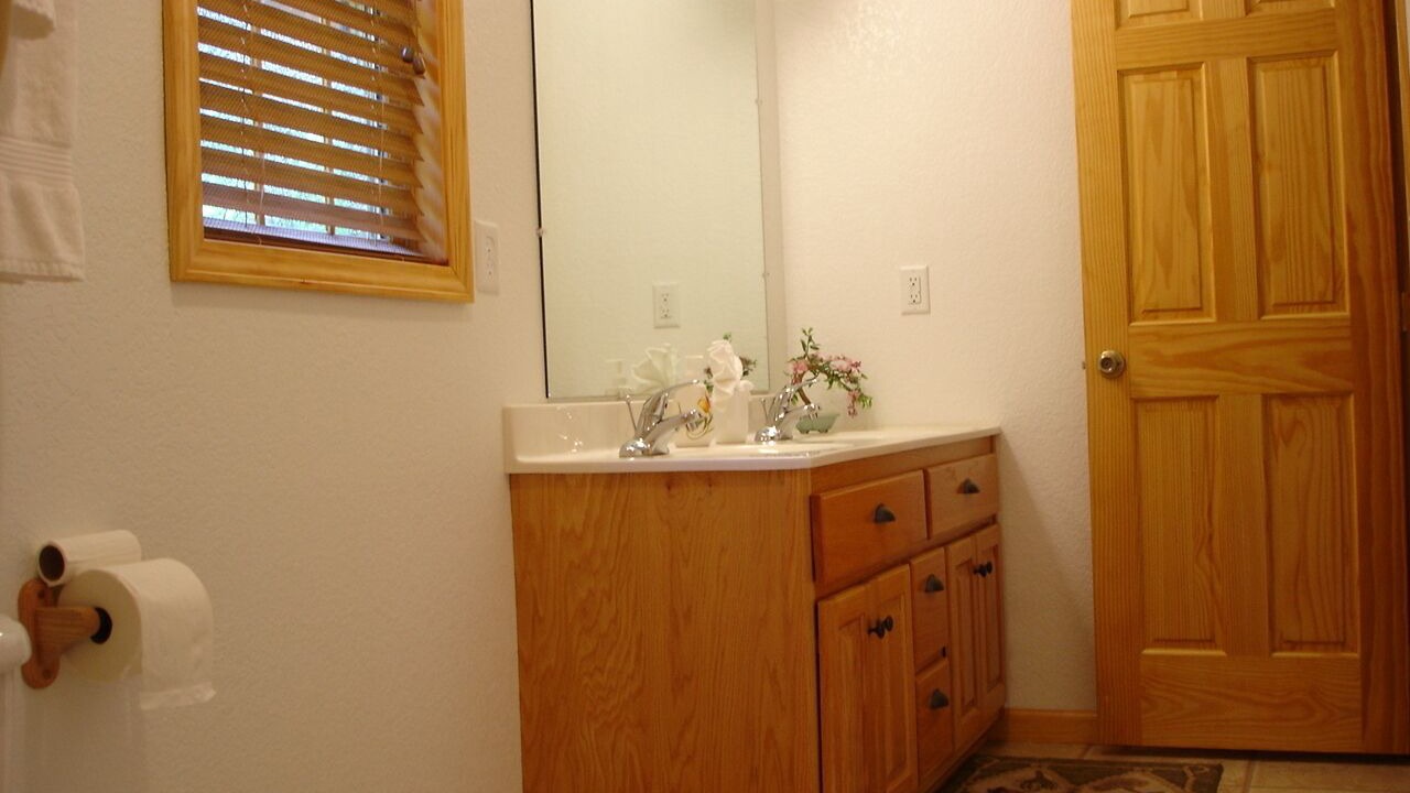 Photo of Bathroom in Murphy