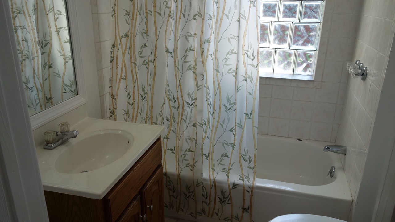 Photo of Bathroom in Niagara Falls