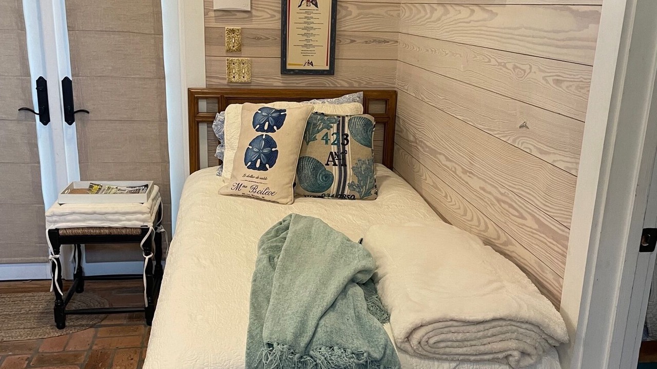 Photo of Bedroom in Long Beach