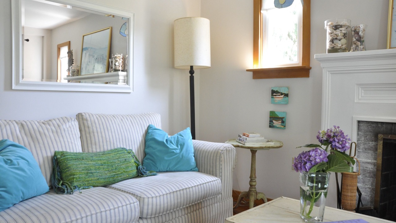 Photo of Livingroom in Saybrook Manor