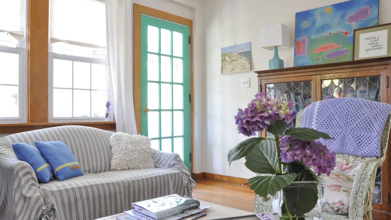 Photo of Livingroom in Saybrook Manor