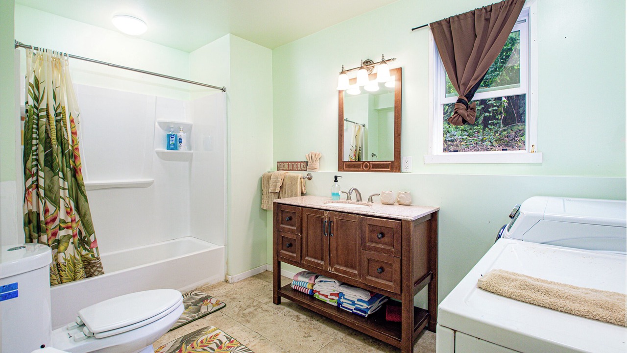 Photo of Bathroom in Hilo