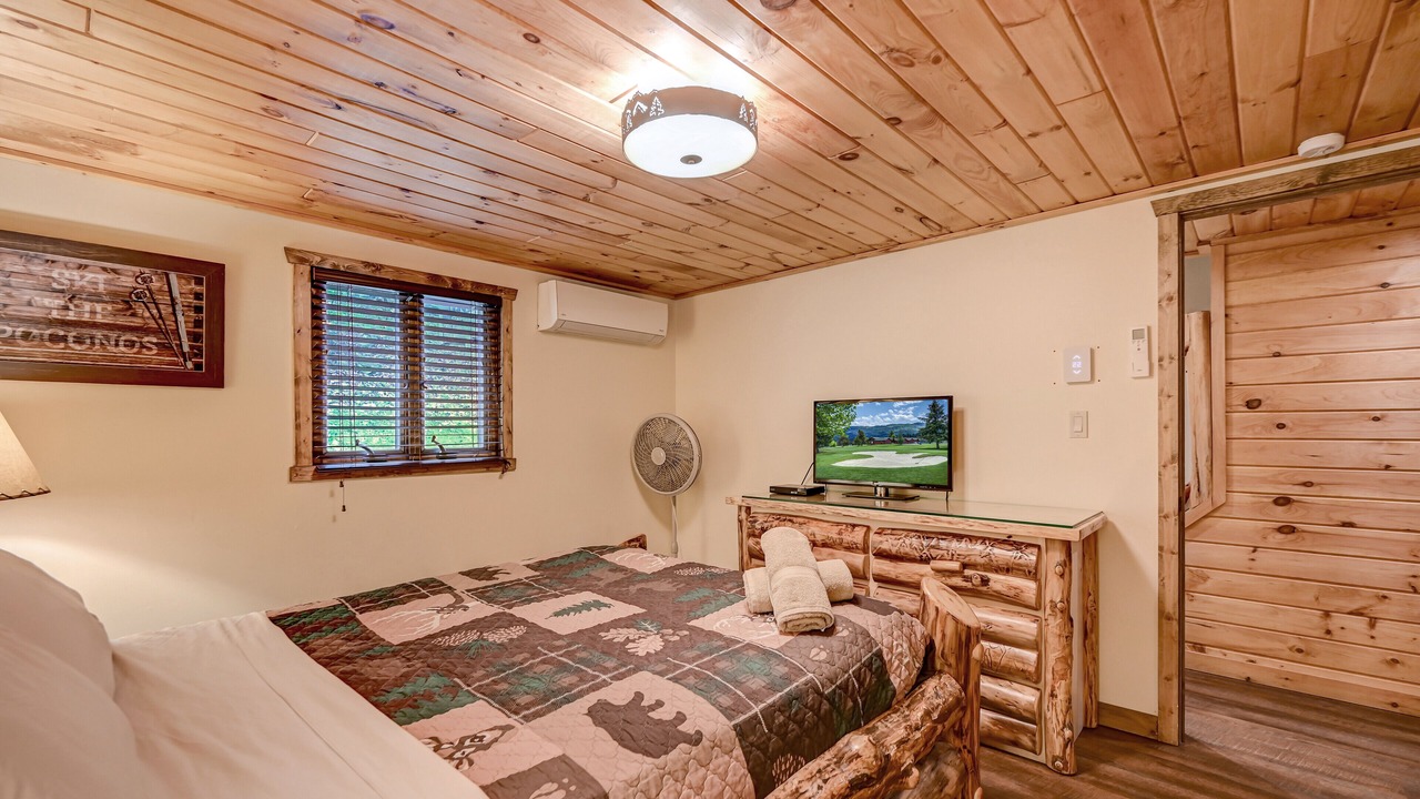 Photo of Bedroom in Village at Camelback