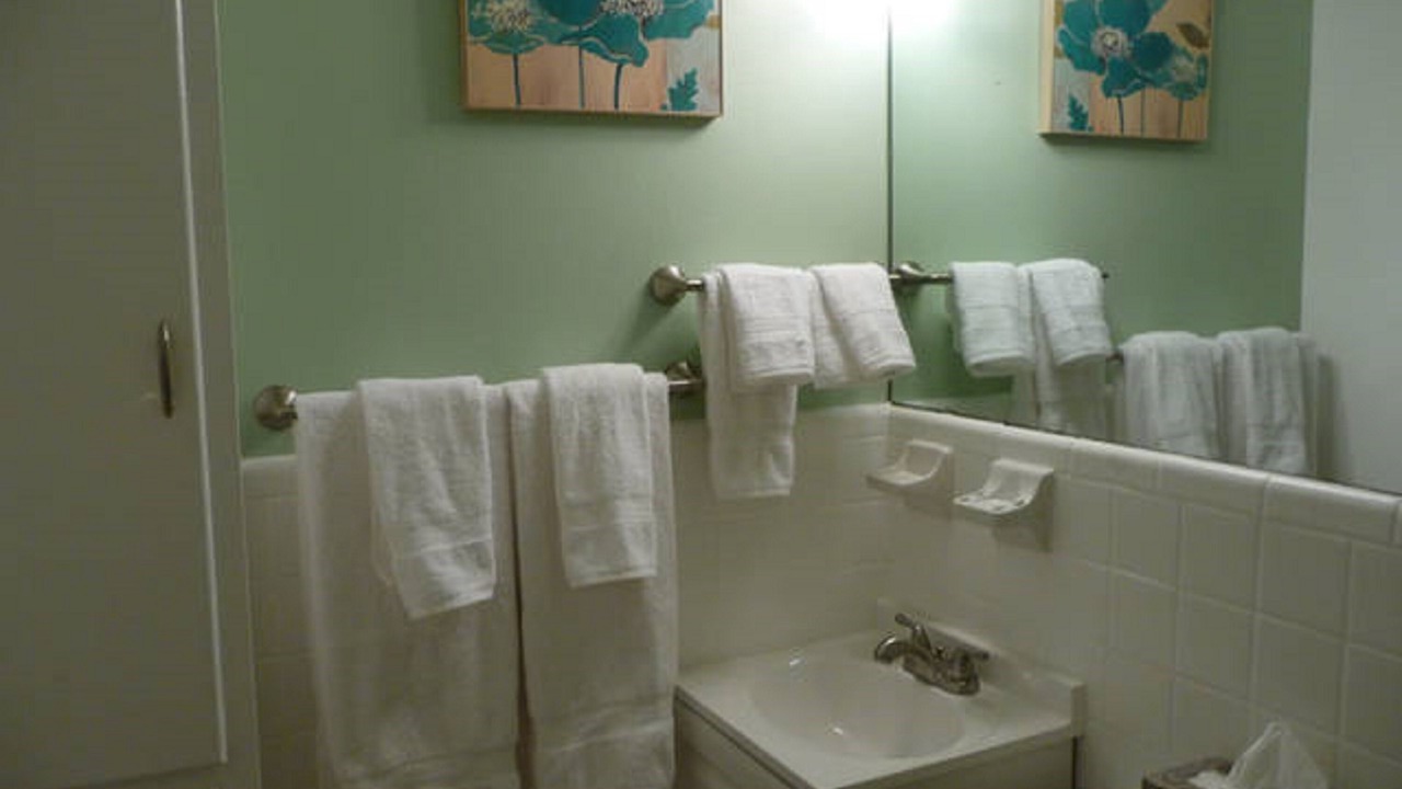 Photo of Bathroom in Knox - Henderson