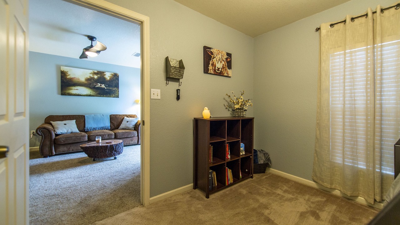 Photo of Livingroom in Elm Mott