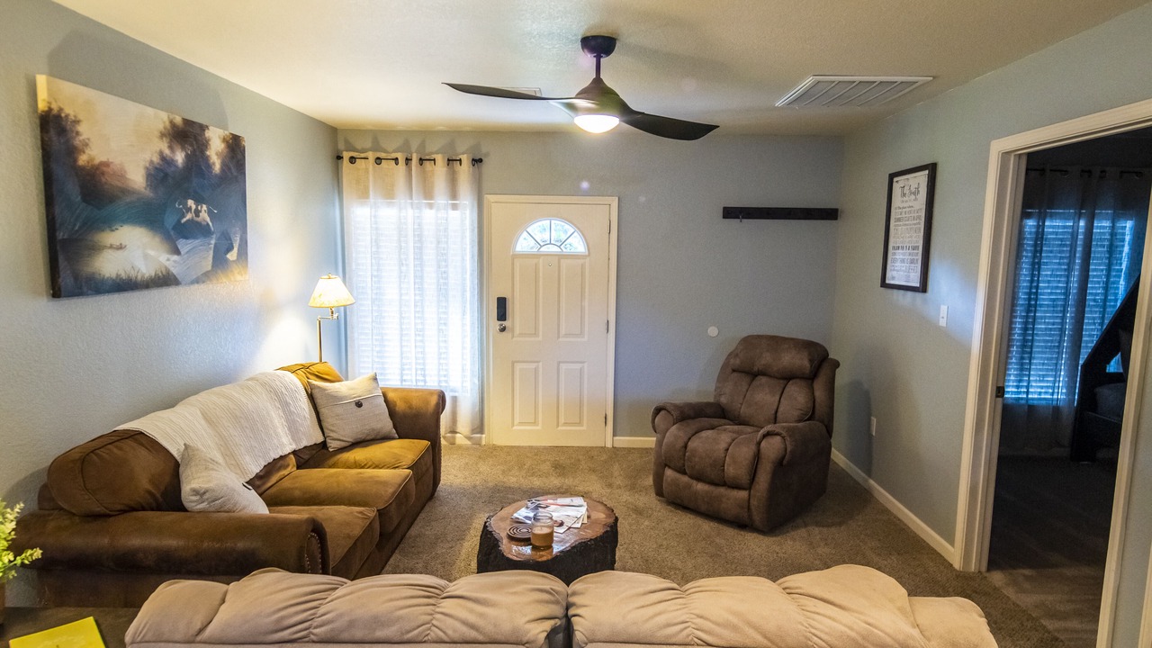 Photo of Livingroom in Elm Mott