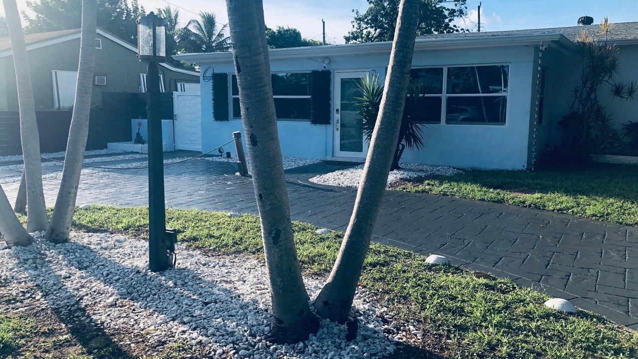Photo of Outdoor in Royal Poinciana