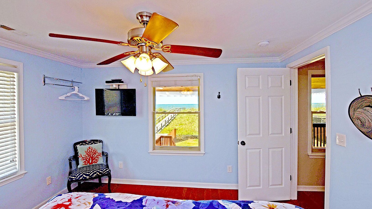 Photo of Bedroom in North Carolina Coast