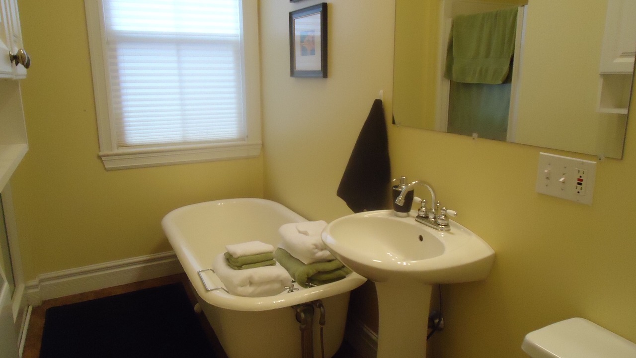 Photo of Bathroom in Queens Square