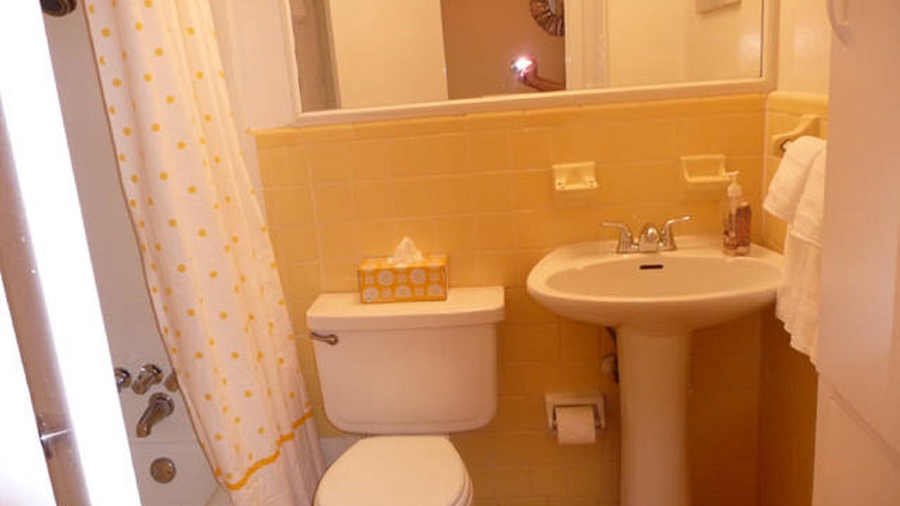 Photo of Bathroom in Knox - Henderson