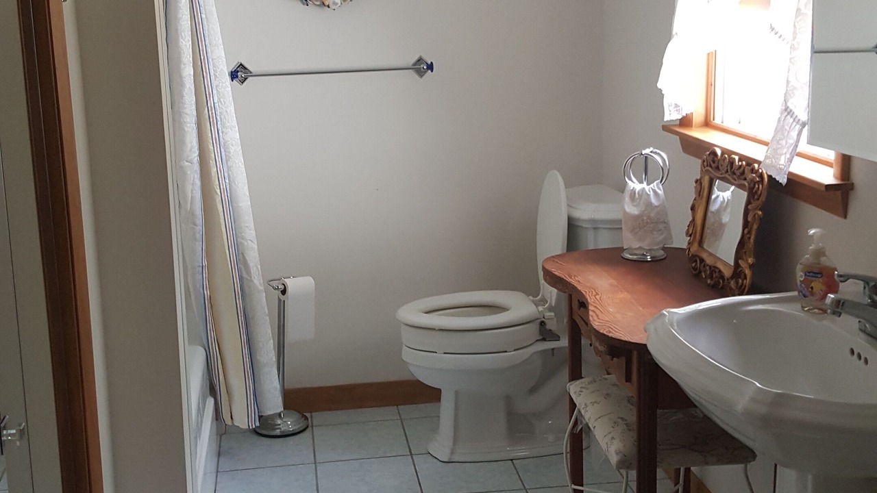 Photo of Bathroom in Washington