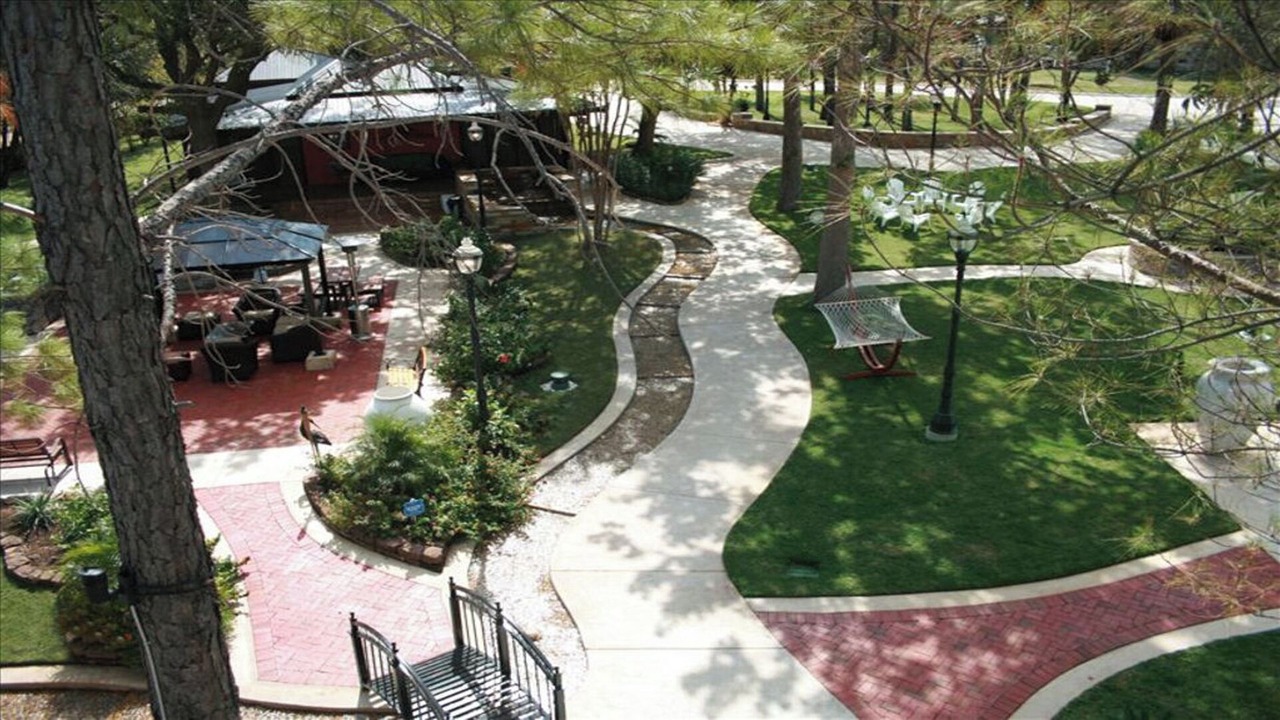 Photo of Outdoor in Buchanan Dam