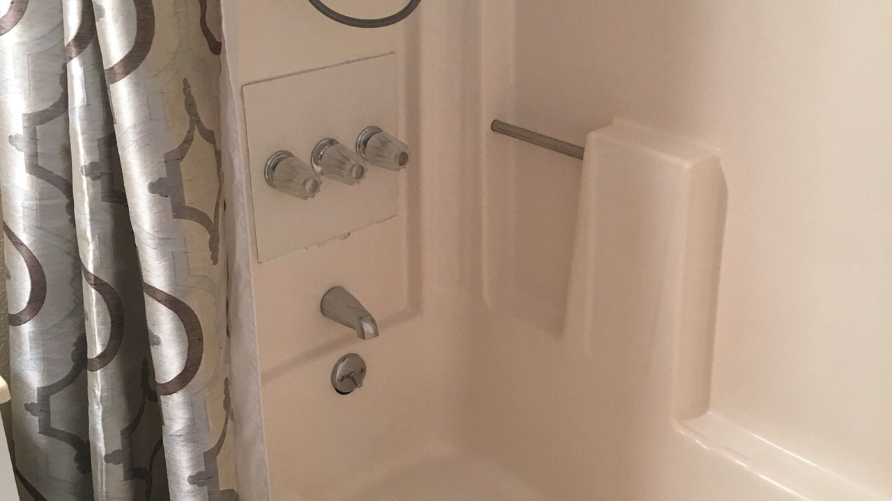 Photo of Bathroom in Knox - Henderson