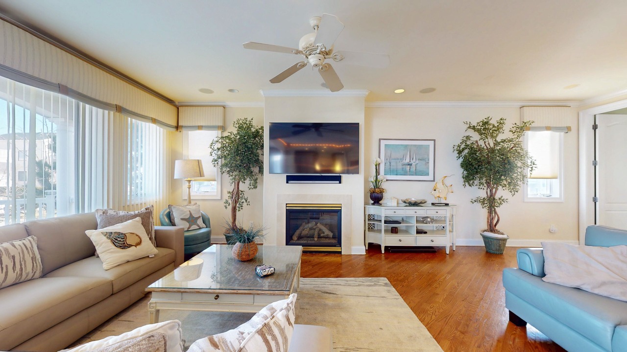 Photo of Livingroom in A-Zone