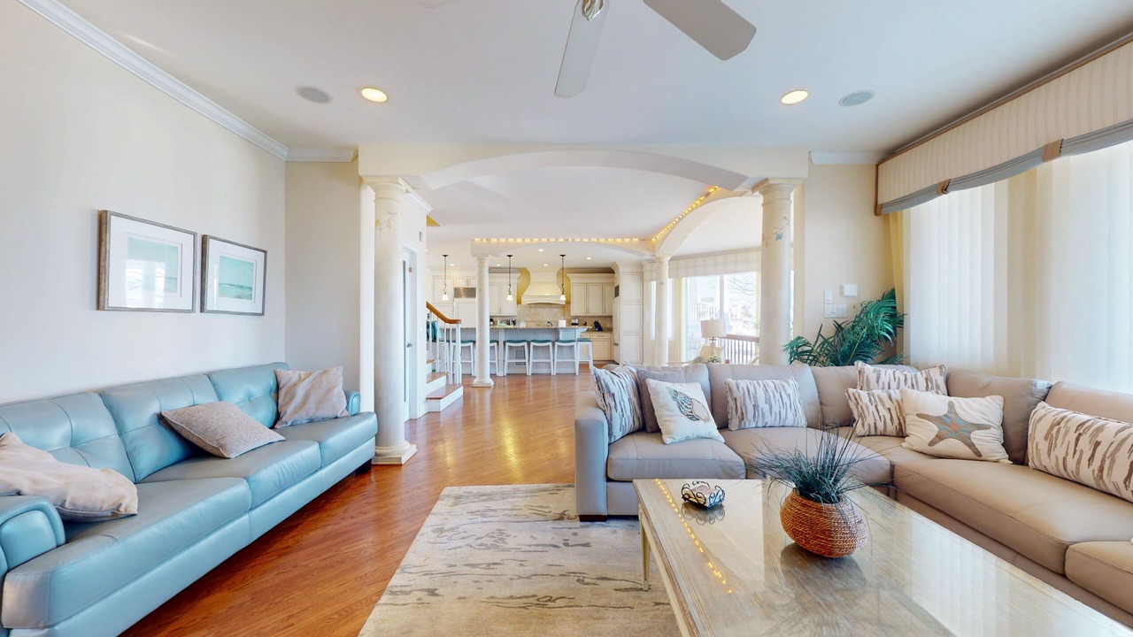 Photo of Livingroom in A-Zone