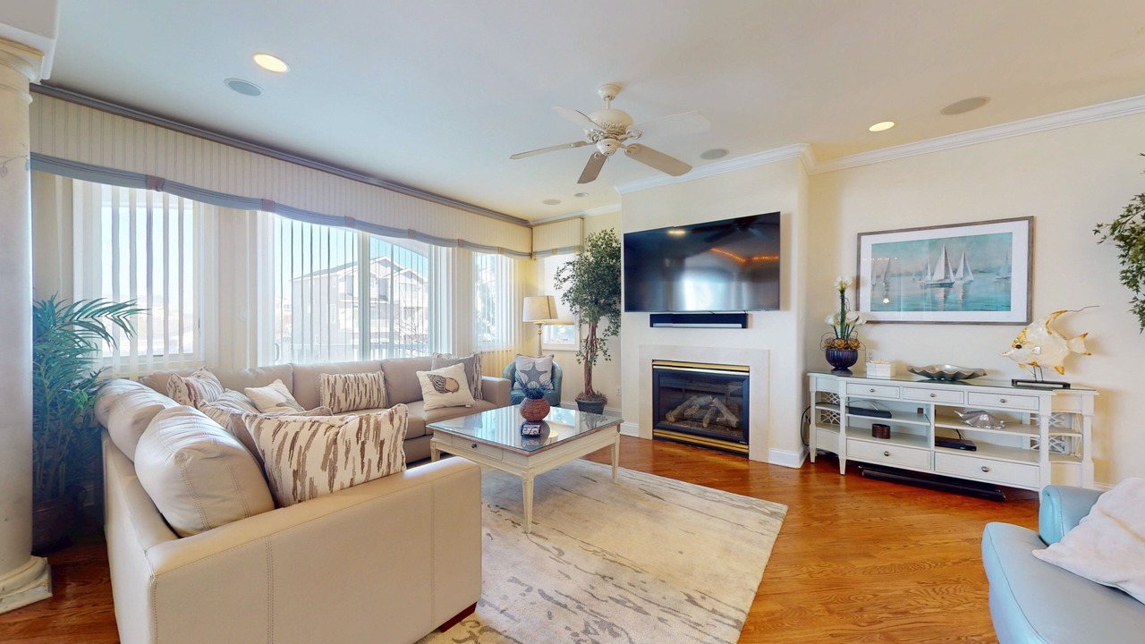 Photo of Livingroom in A-Zone