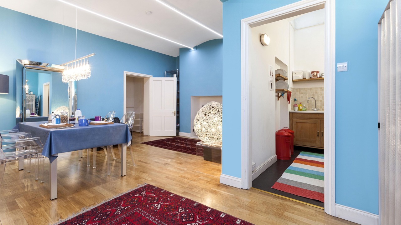 Photo of Others in South Kensington