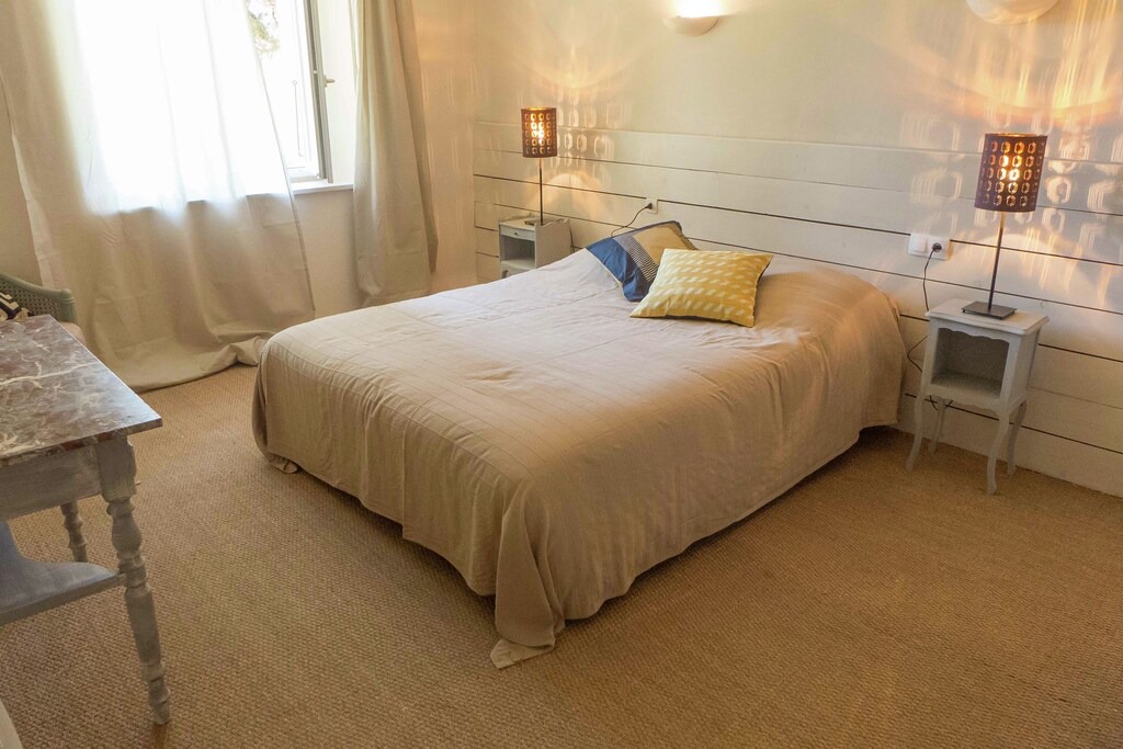 Photo of Bedroom in Loupia