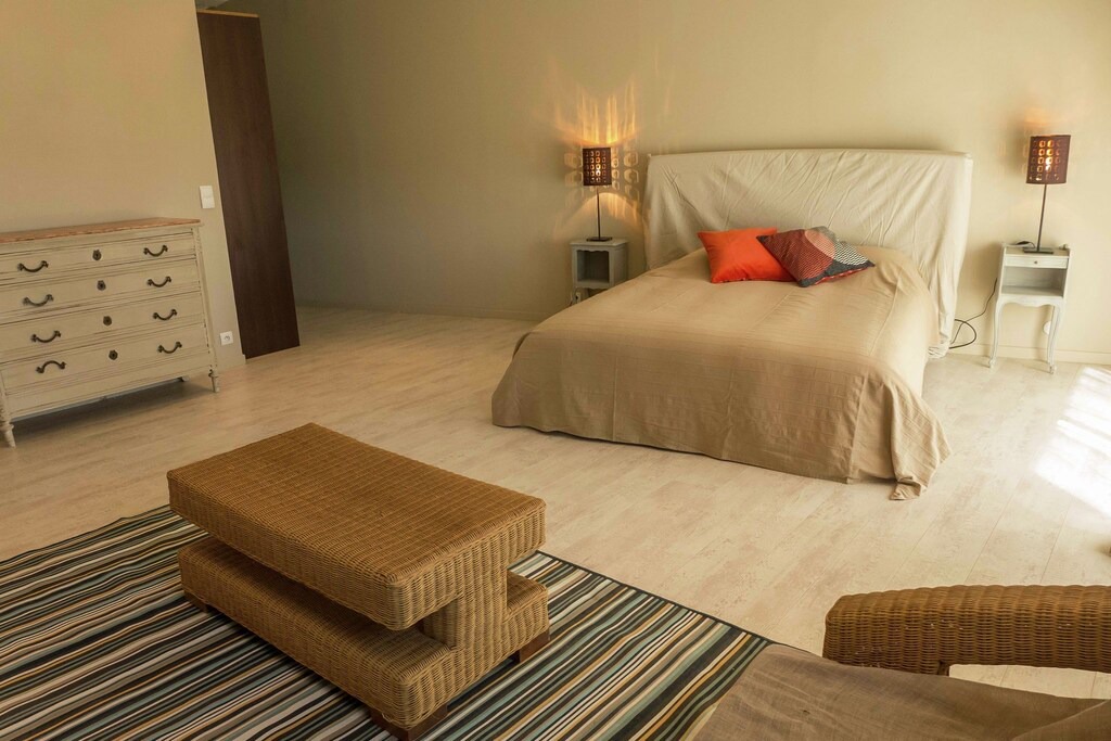 Photo of Bedroom in Loupia