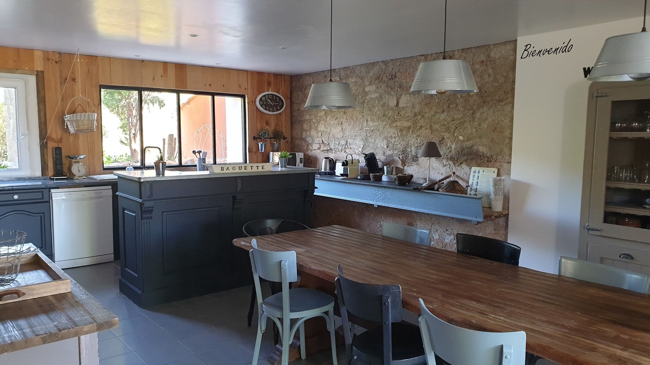 Photo of Others in Quarante