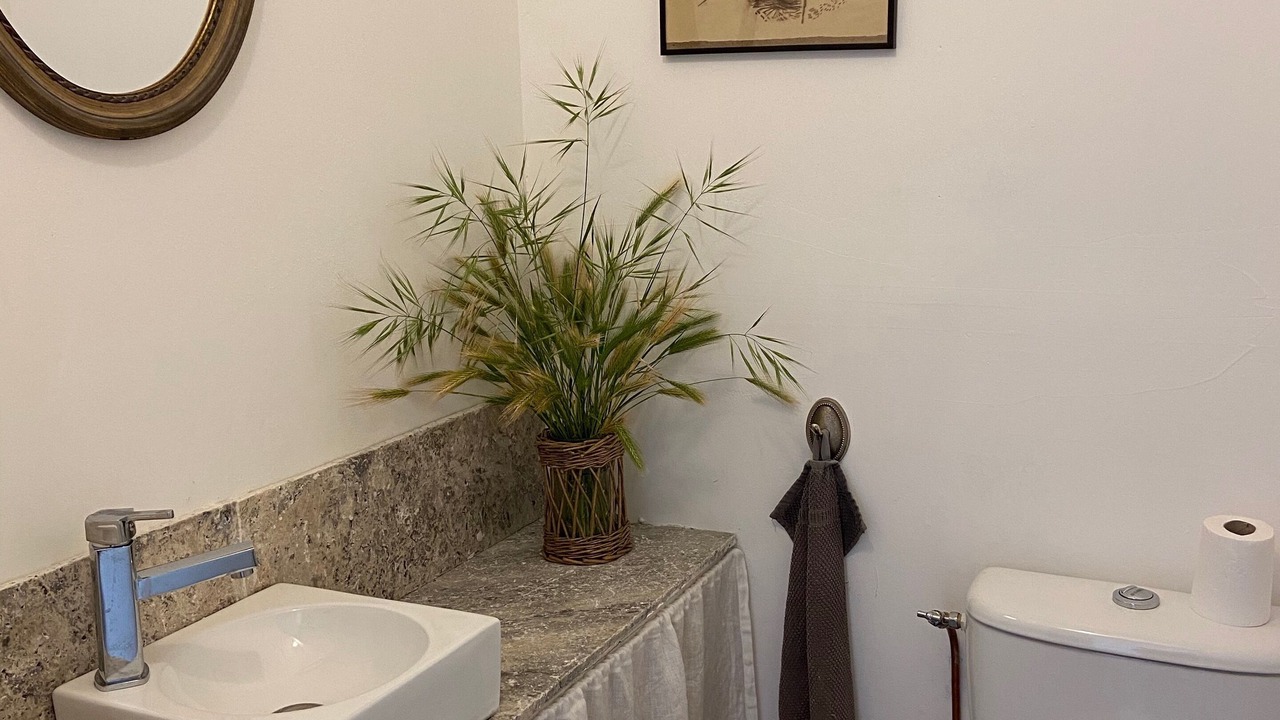 Photo of Bathroom in Pierrerue