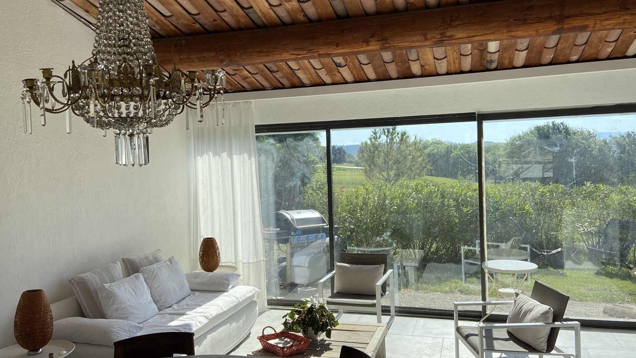Photo of Livingroom in Pierrerue