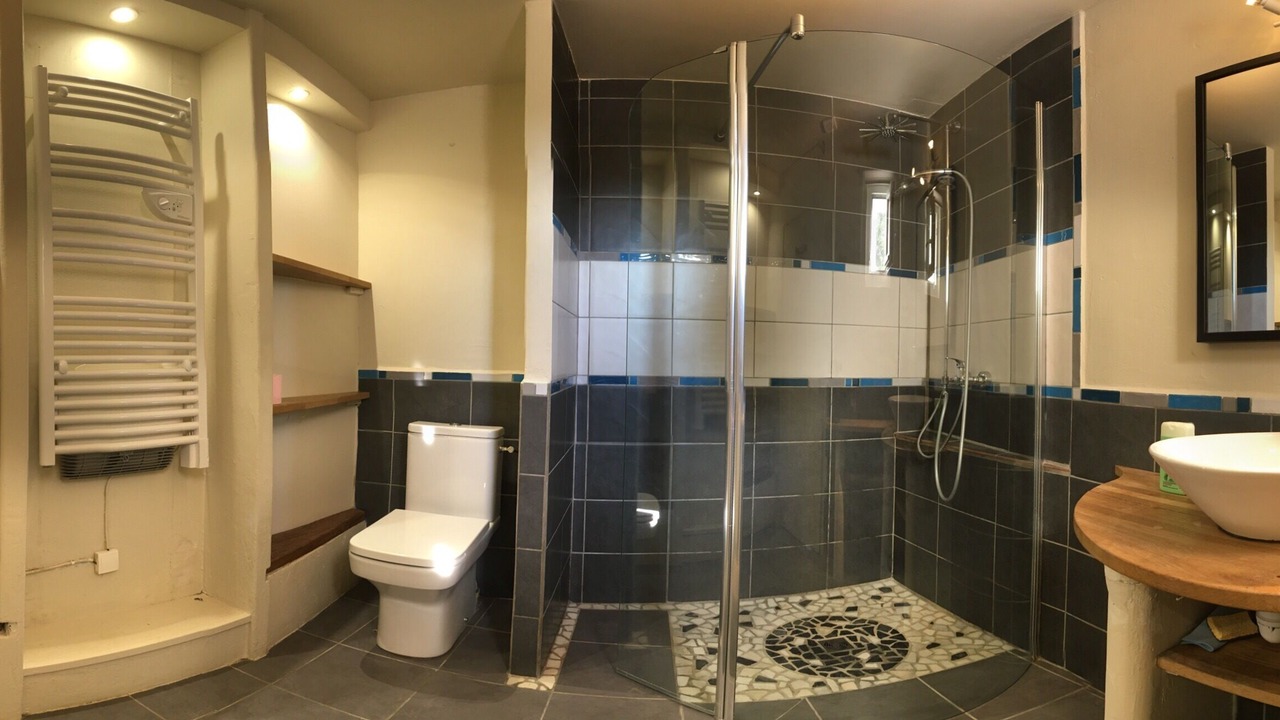 Photo of Bathroom in Cairanne