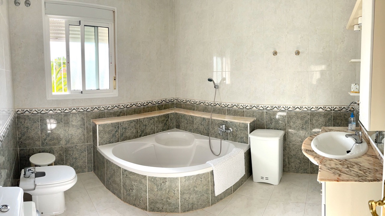 Photo of Bathroom in Quesada