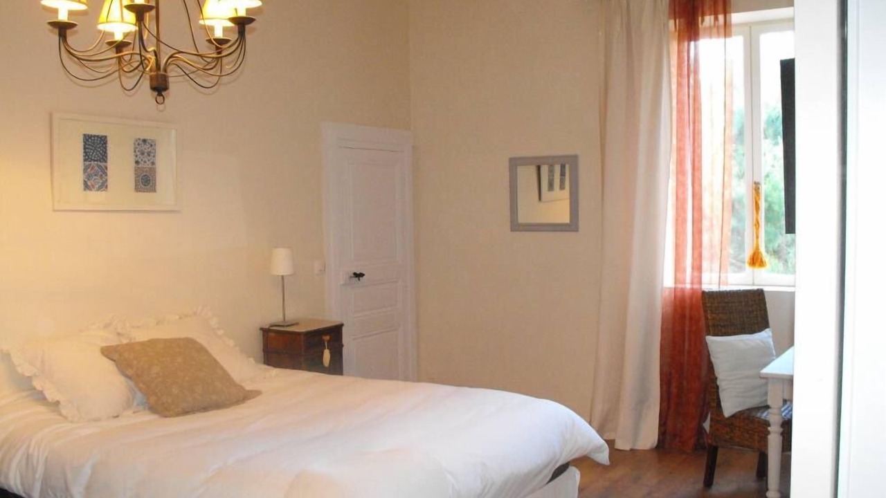 Photo of Bedroom in Caderousse