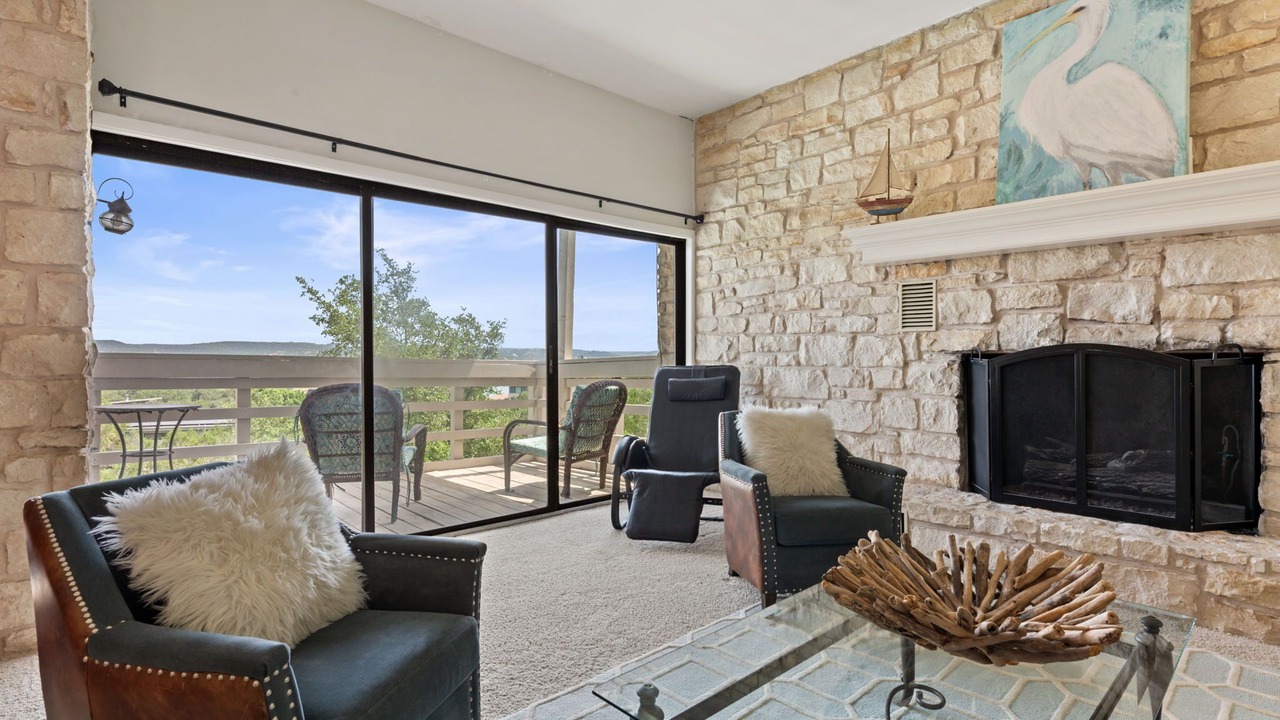 Photo of Livingroom in Travis Landing