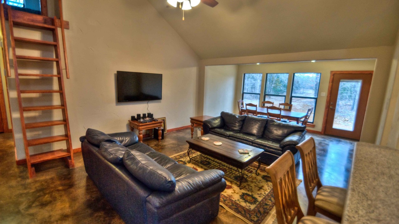 Photo of Livingroom in Hillsboro