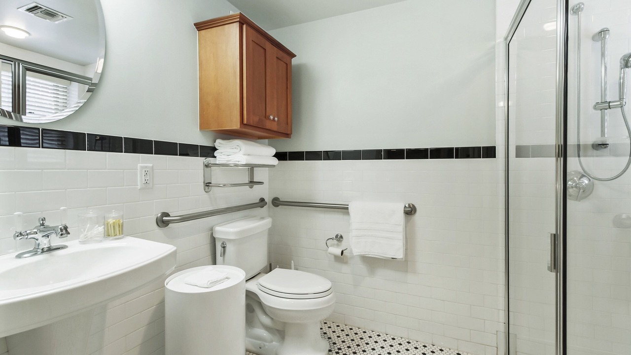 Photo of Bathroom in Midtown