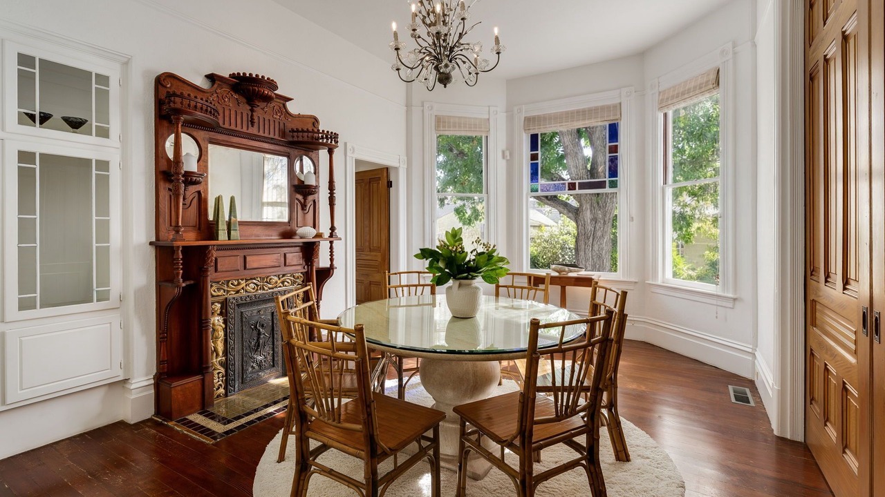 Photo of Livingroom in Napa