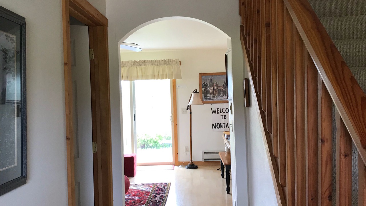 Photo of Others in Emigrant