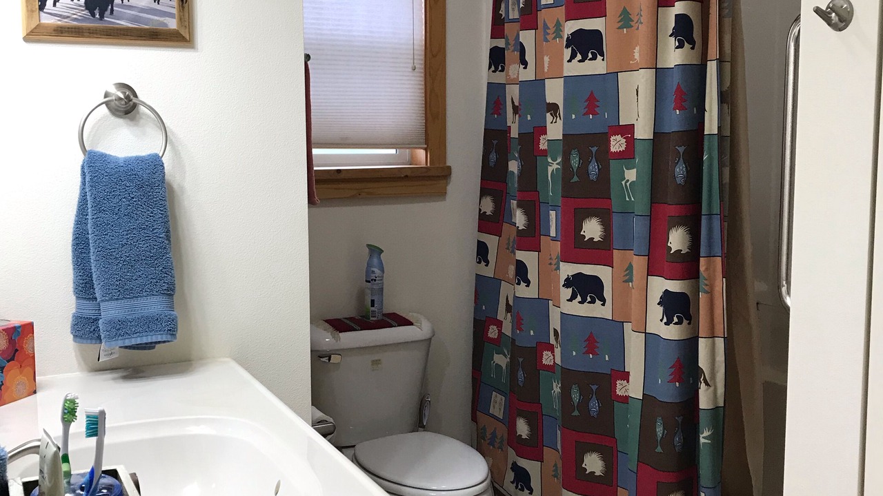 Photo of Others in Emigrant