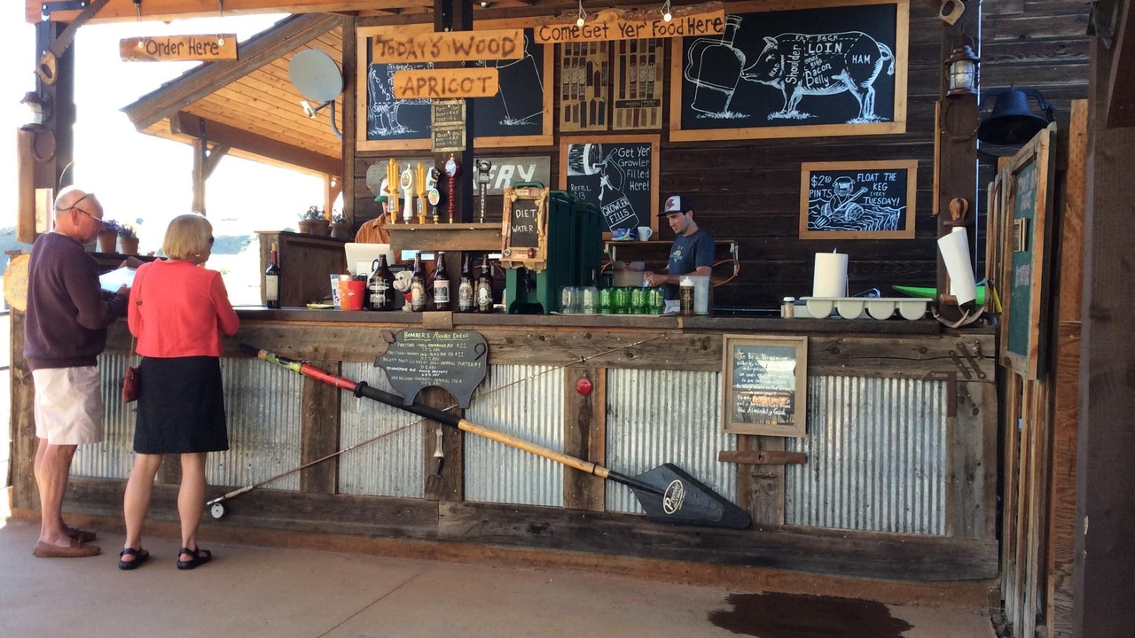 Photo of Others in Emigrant