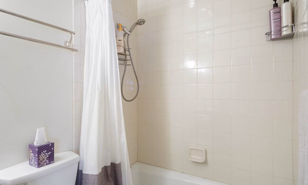 Photo of Bathroom in North Admiral